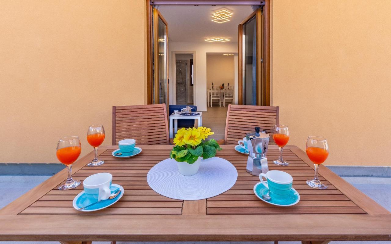 Apartment Blue Pula, New, Family Friendly, Comfortable, Free Parking And Wifi Exterior foto